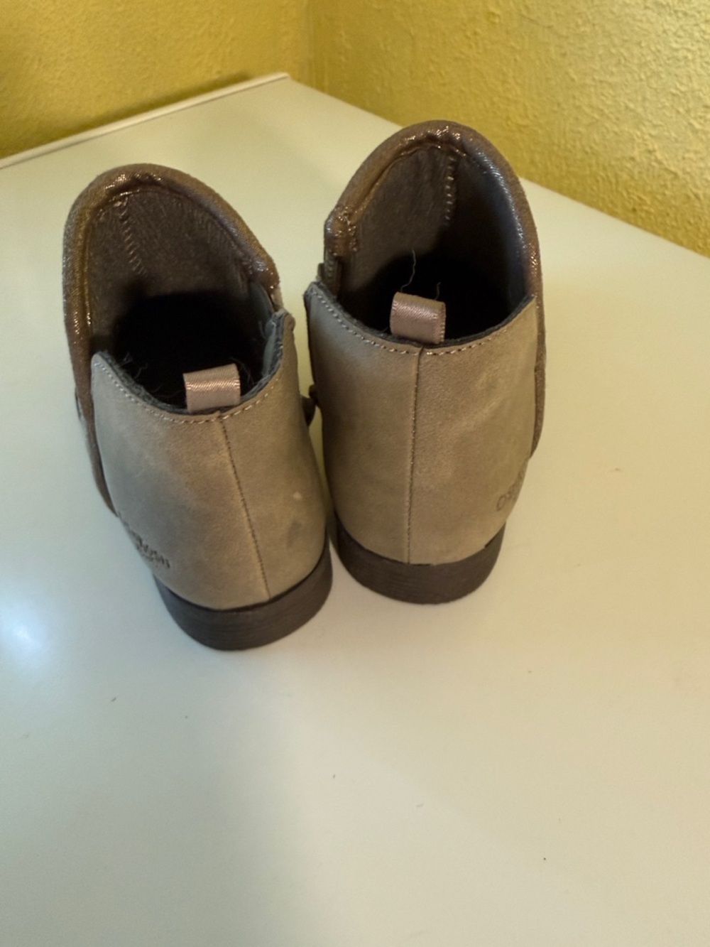 OshKosh B'gosh Taupe Girls Ankle Boots with Cutout Detail - Picture 5 of 10